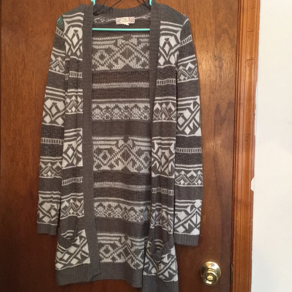 Medium, gray sweater